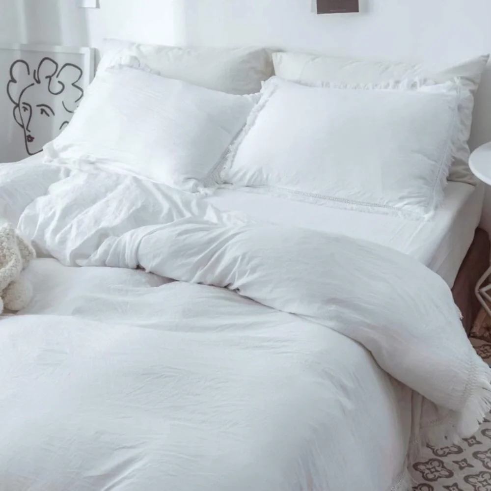 NEW WHITE Tassel Duvet Set -